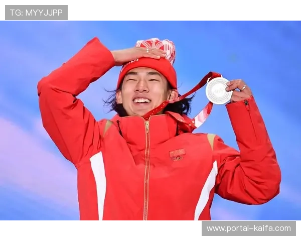 苏翊鸣谈包揽金银:为中国单板滑雪开心,米兰冬奥赛季良好开端